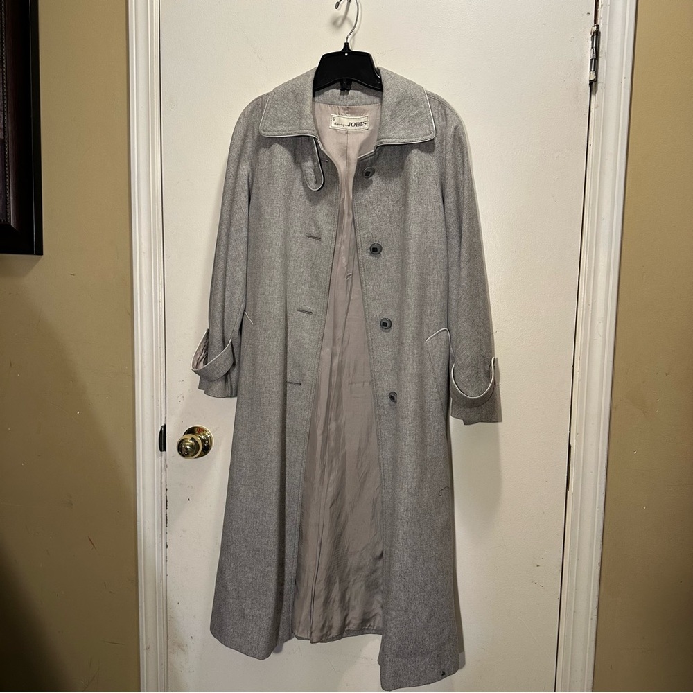 European Grey  70% Wool Coat • Vintage Western Germany Import • Timeless